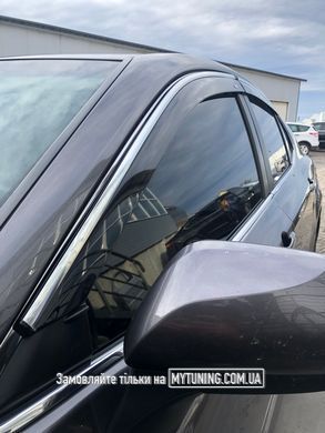 Дефлектори Hic накладні Toyota Camry V70 2017+ | Вітровики на скотчі з хром молдингом HIC T162-IJ