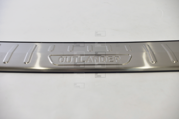 Накладка на задній бампер Mitsubishi Outlander 2012-2021 Havoc (нержавіюча сталь)